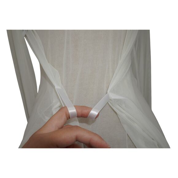 Frederick’s of Hollywood “Stephanie” Sheer Lace Robe & Thong Set - Picture 15 of 16